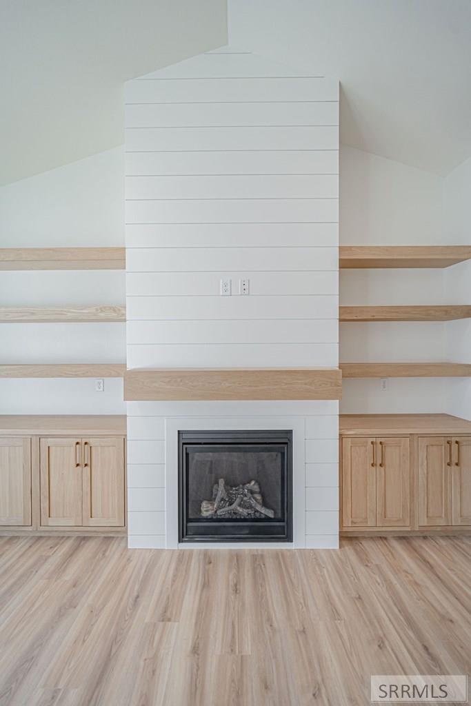 430 Saddle Rock Lane