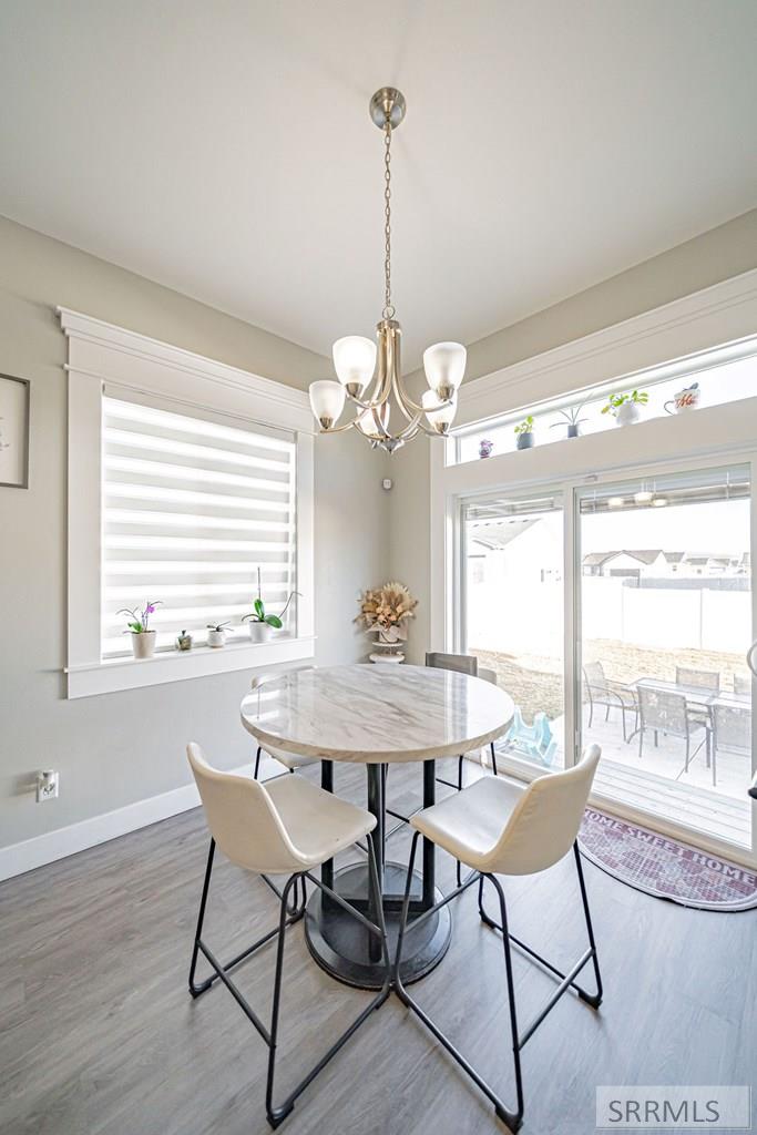 4156 N Ventura Avenue