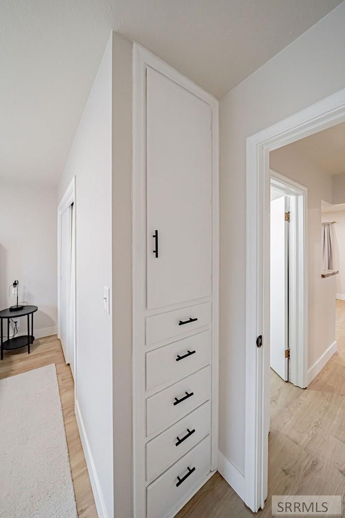 696 Gladstone Street