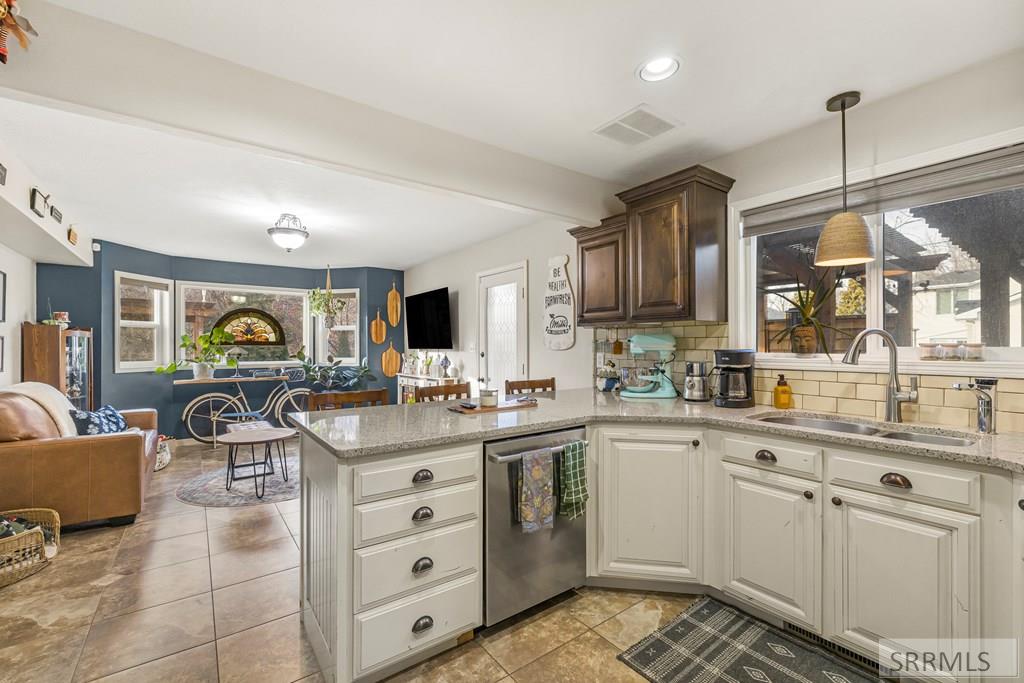 3602 Cobblestone Lane