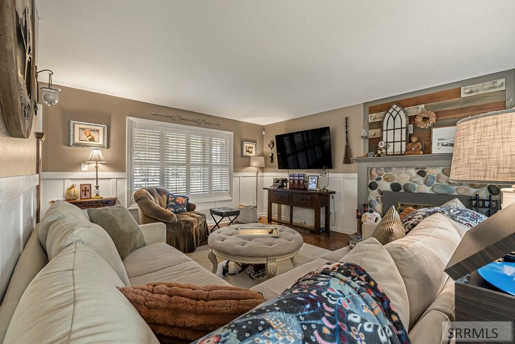 3602 Cobblestone Lane