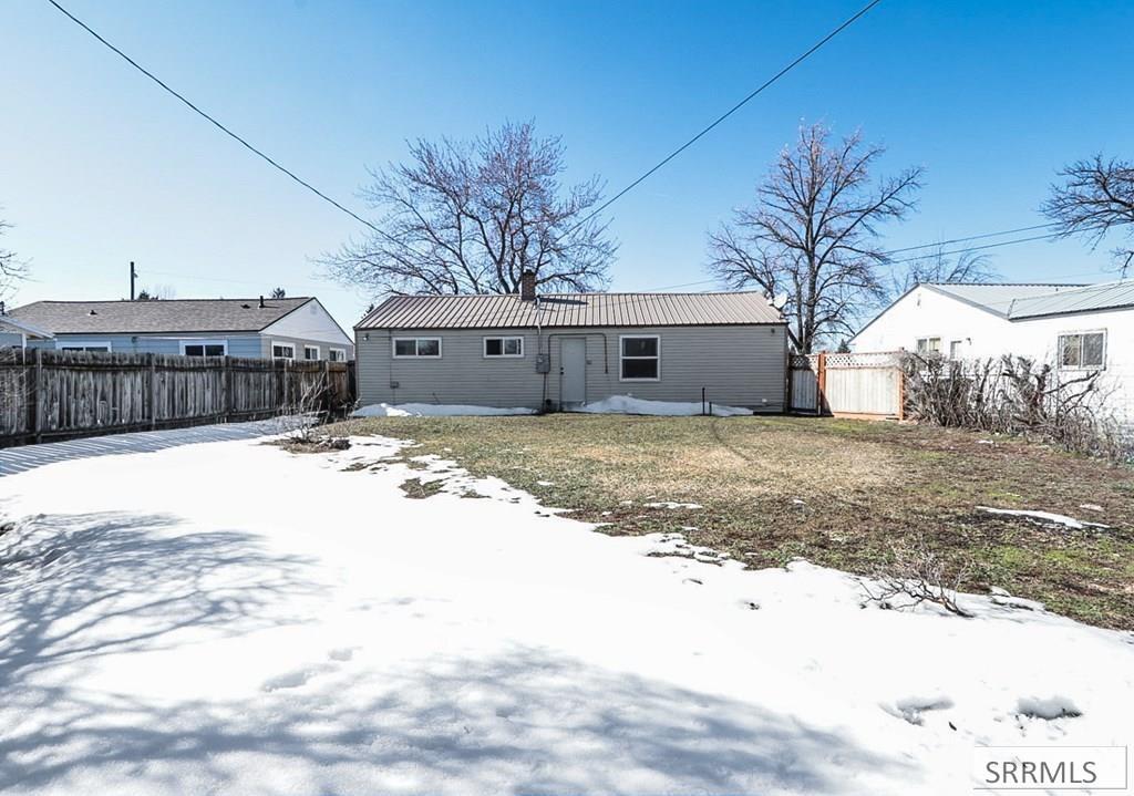 1045 SE Bonneville Drive