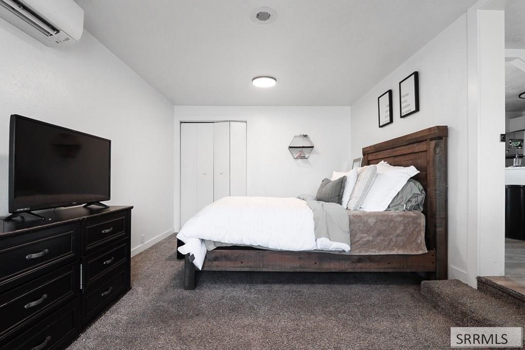 1045 SE Bonneville Drive