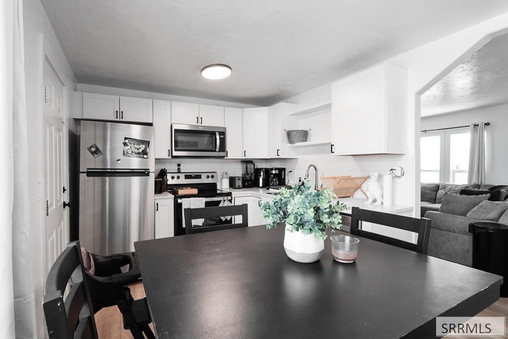 1045 SE Bonneville Drive