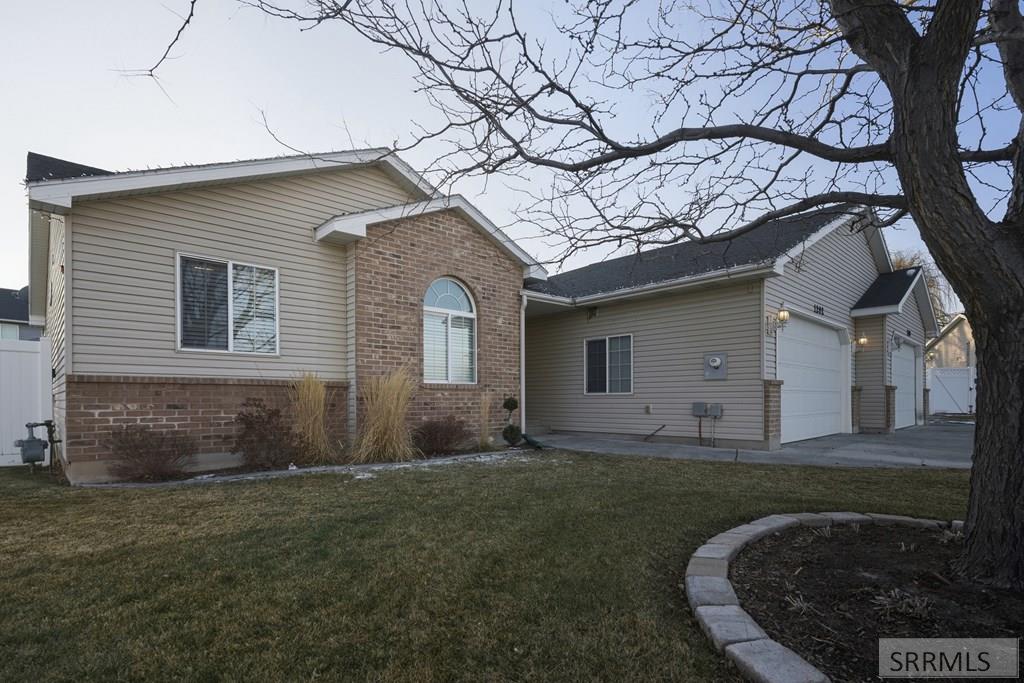 1202 S Ashland Drive