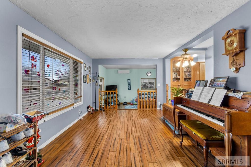 230 Meadowlark Drive