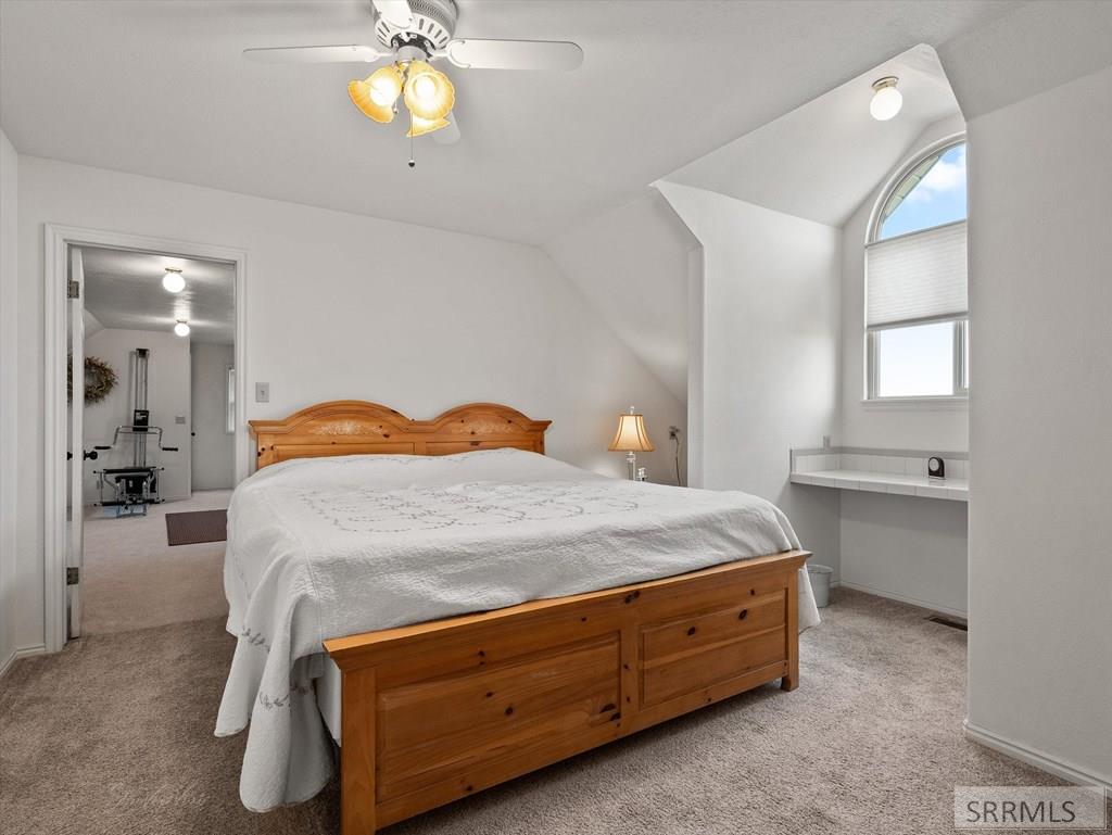 12568 N Hawthorne Road