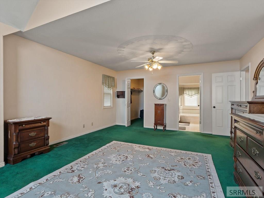 12568 N Hawthorne Road