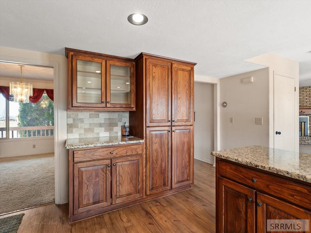 12568 N Hawthorne Road