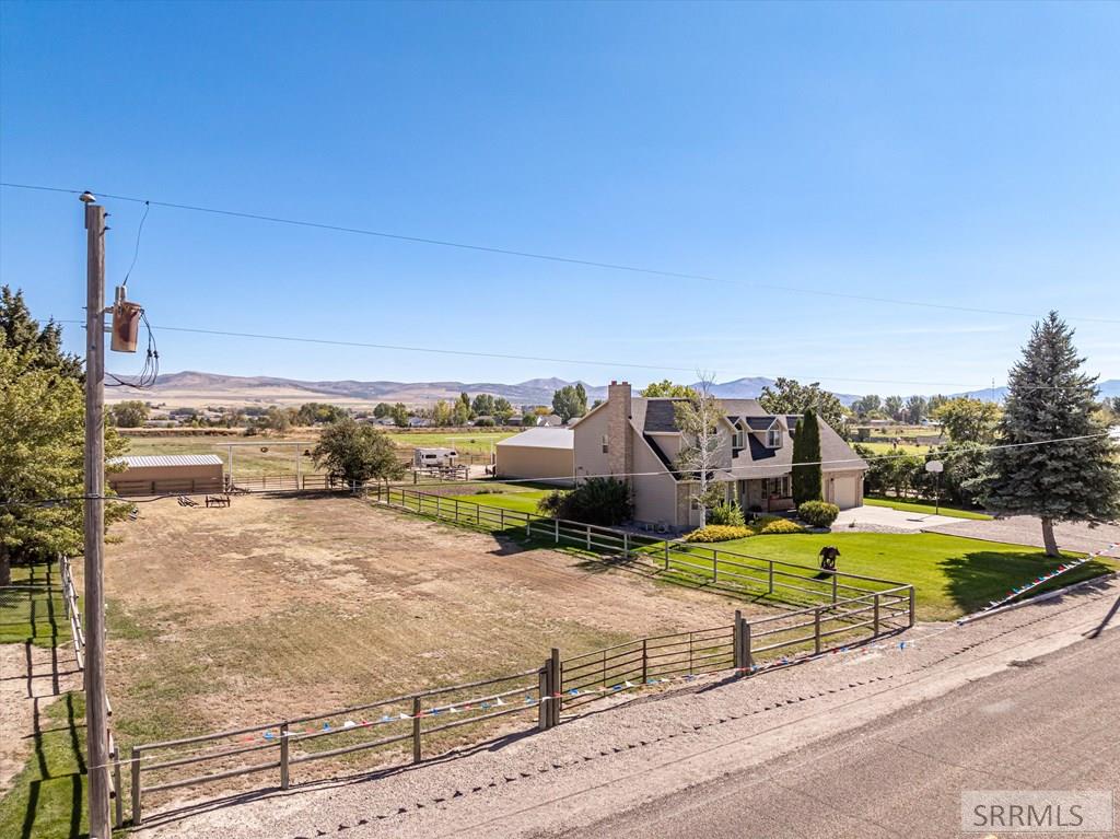 12568 N Hawthorne Road