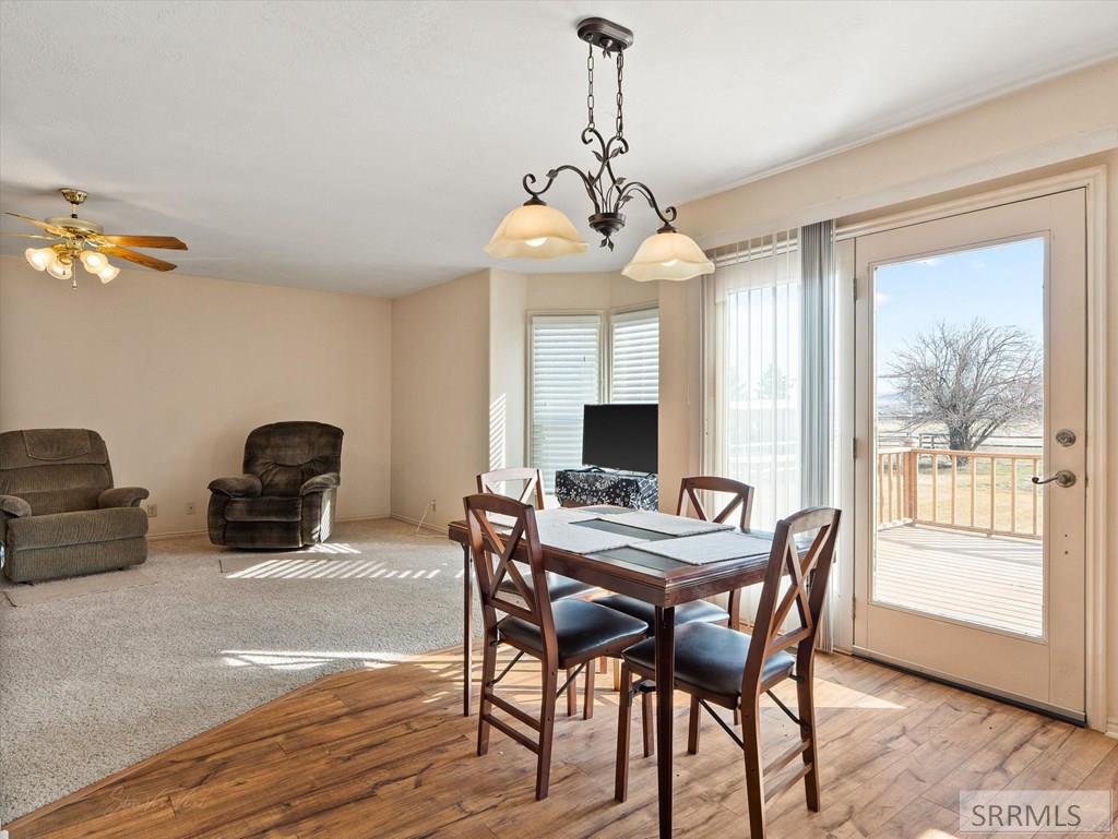 12568 N Hawthorne Road