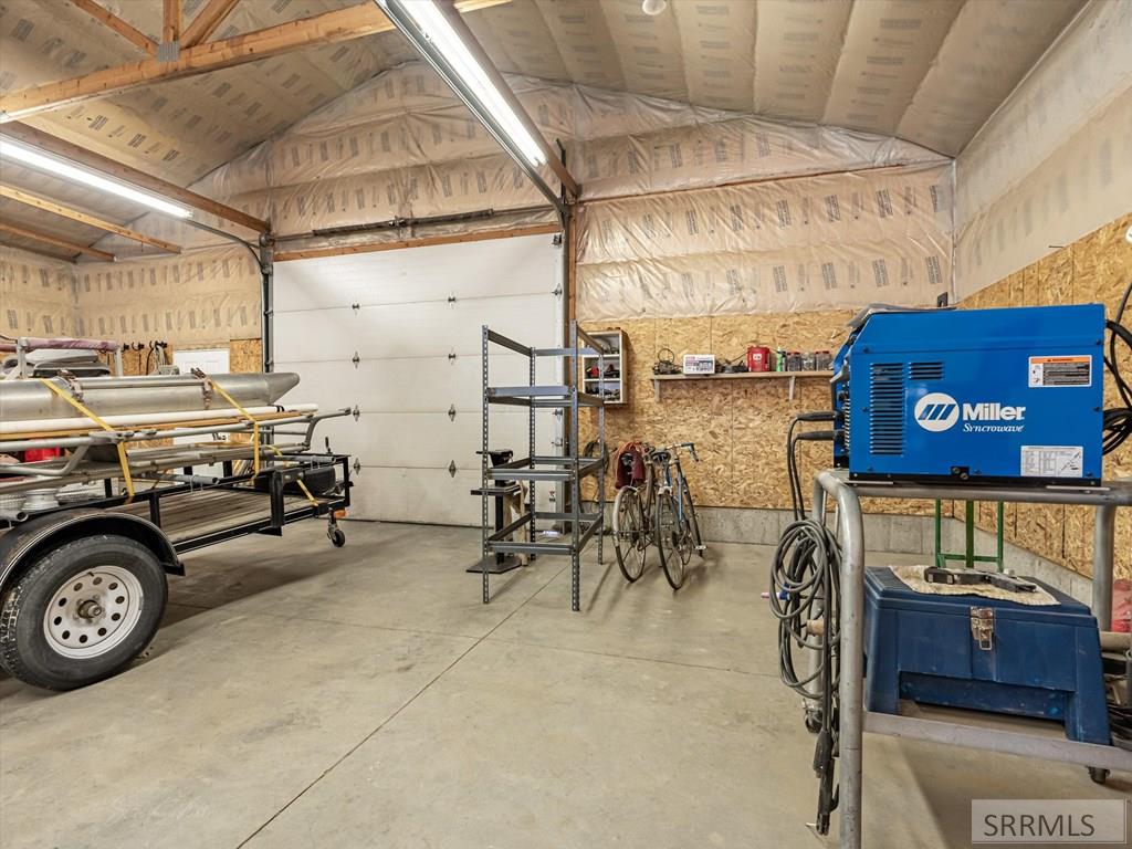 12568 N Hawthorne Road