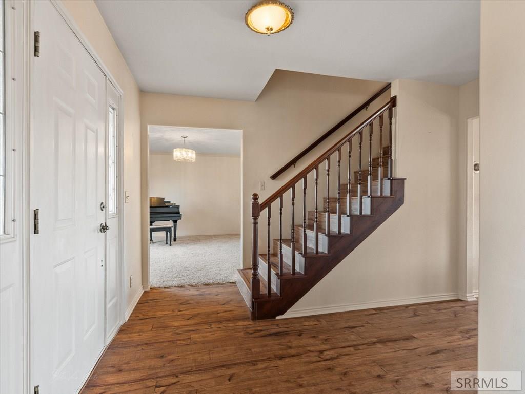 12568 N Hawthorne Road