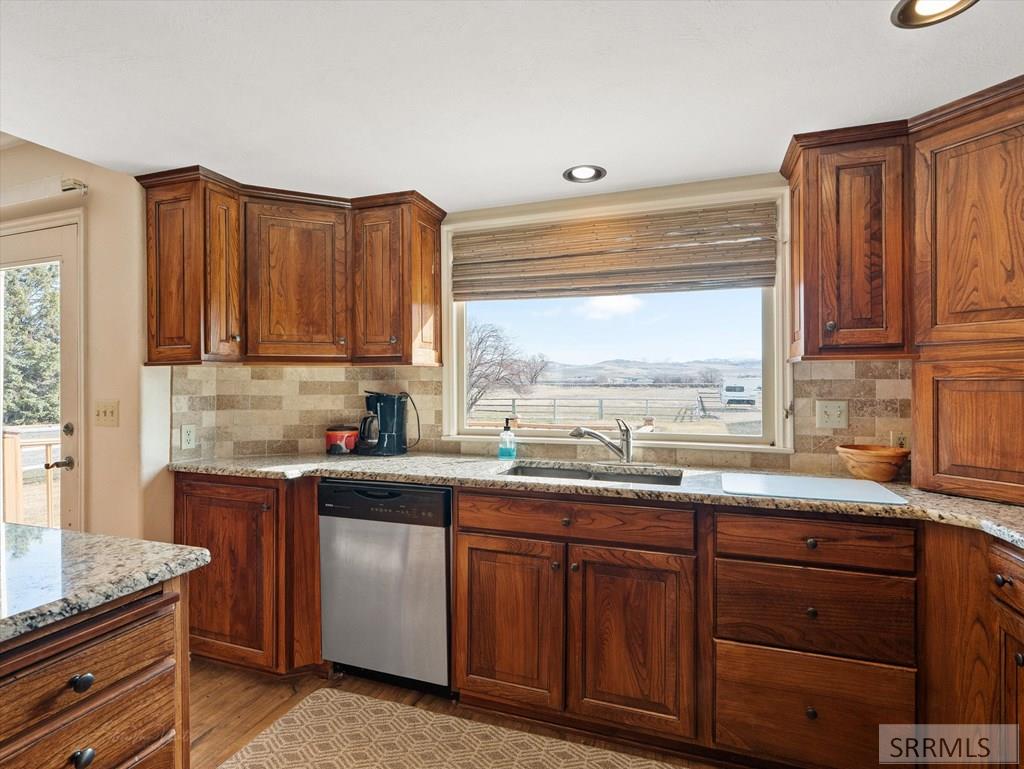 12568 N Hawthorne Road