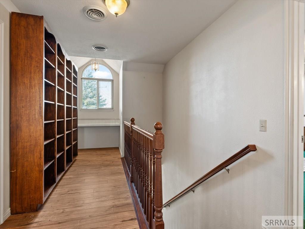 12568 N Hawthorne Road