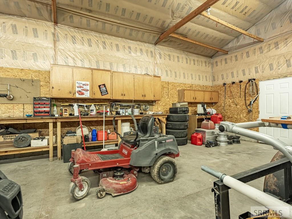 12568 N Hawthorne Road