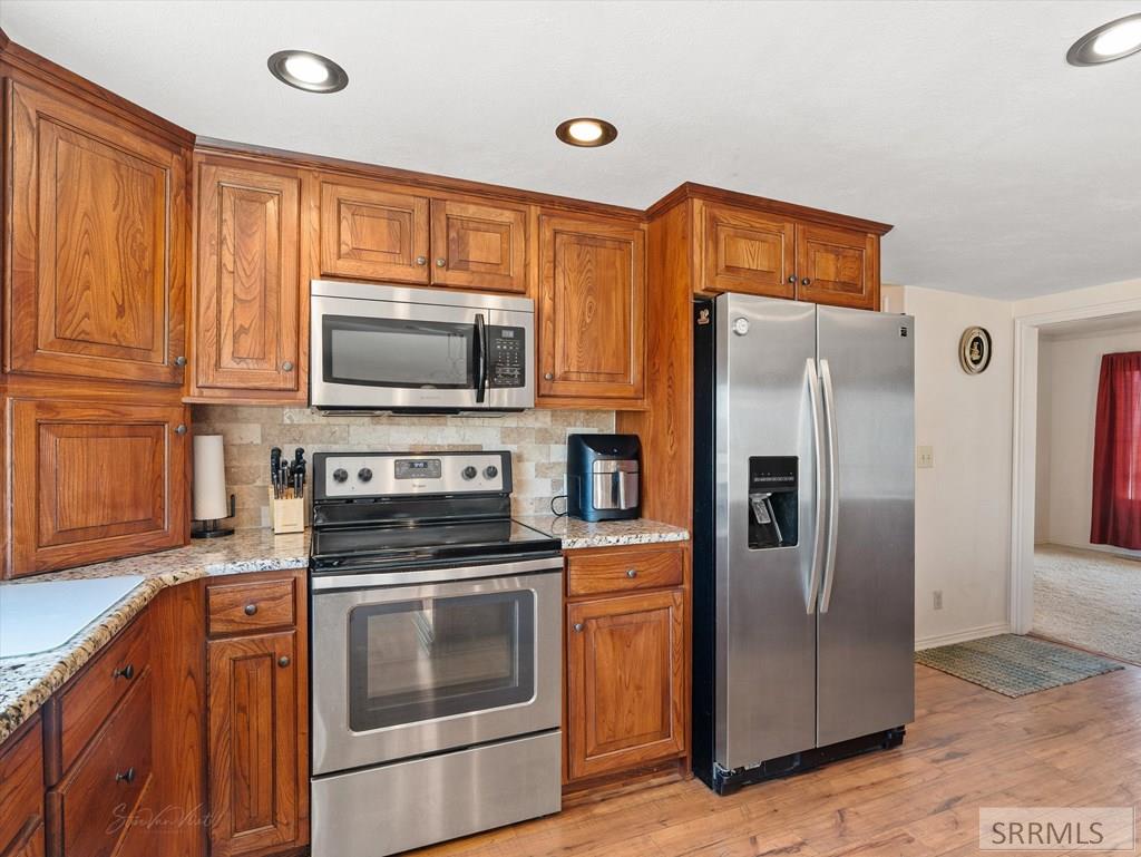 12568 N Hawthorne Road