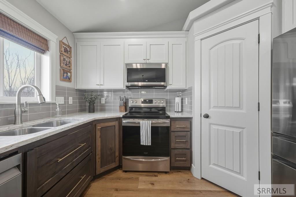 5317 E Buchanan Avenue