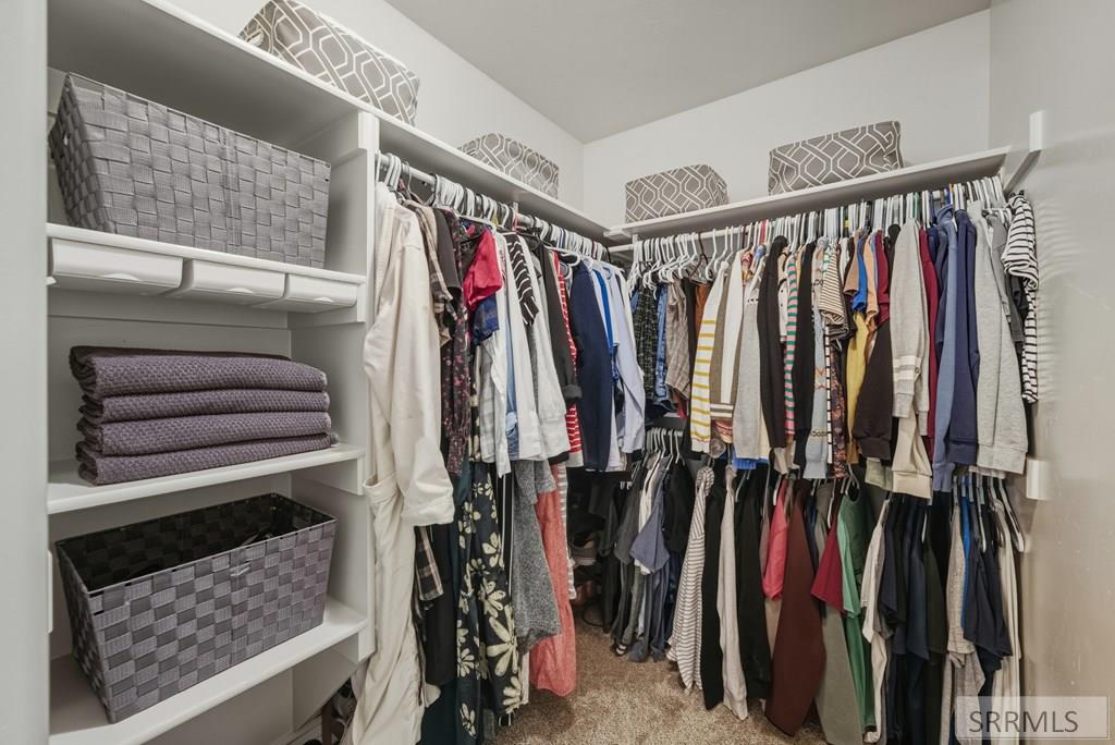 5317 E Buchanan Avenue