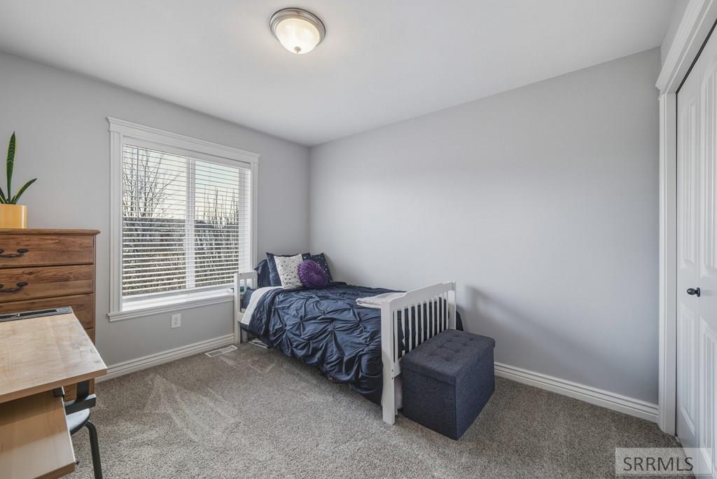 5317 E Buchanan Avenue