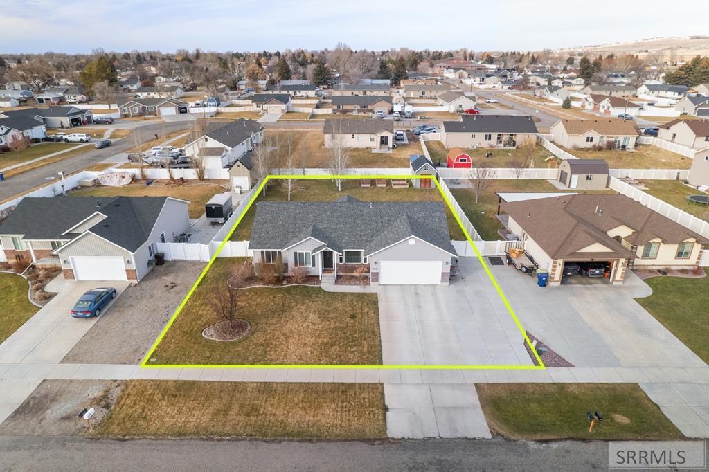 5317 E Buchanan Avenue