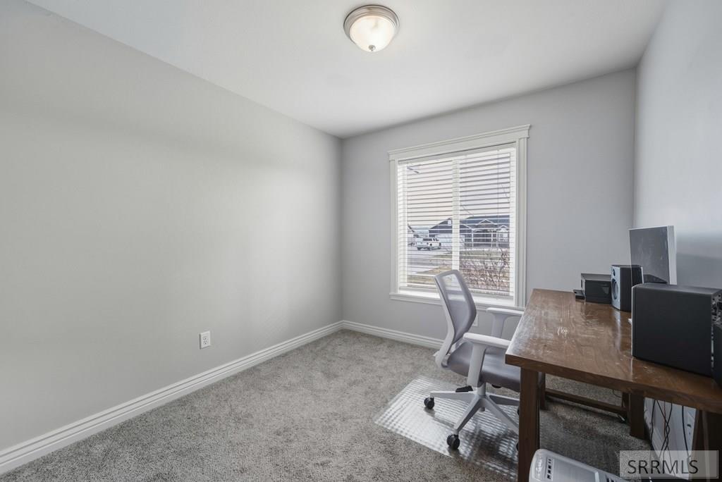 5317 E Buchanan Avenue