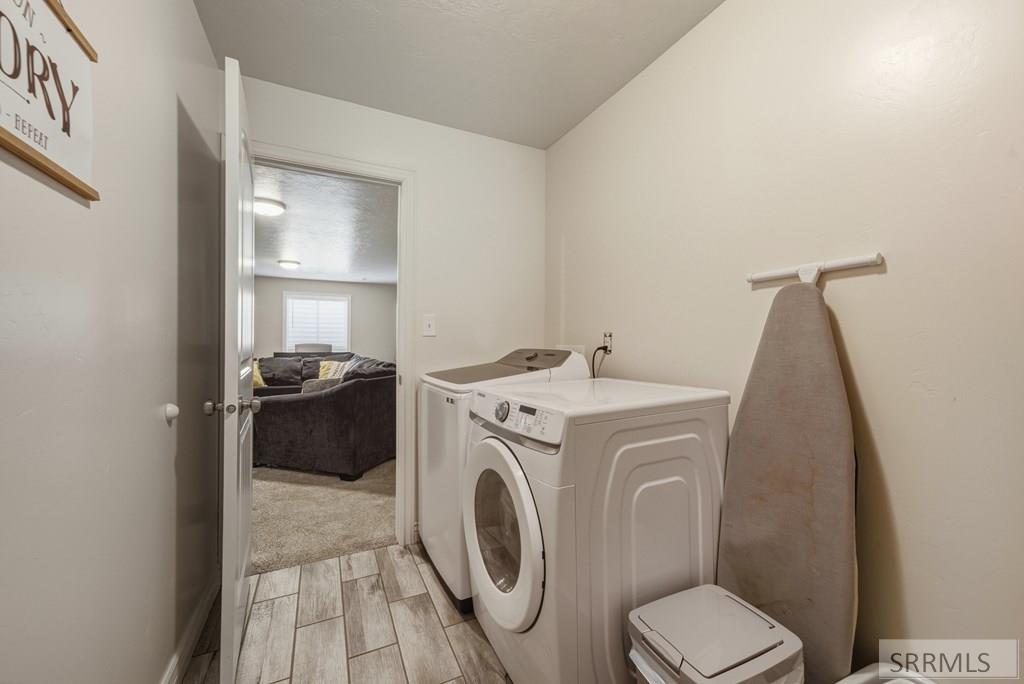 5317 E Buchanan Avenue