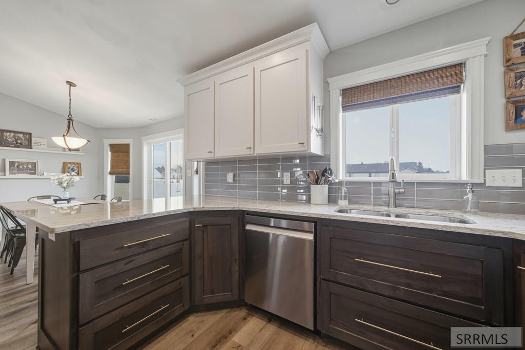 5317 E Buchanan Avenue