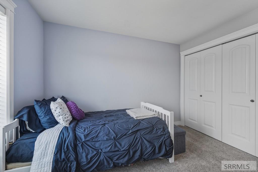 5317 E Buchanan Avenue