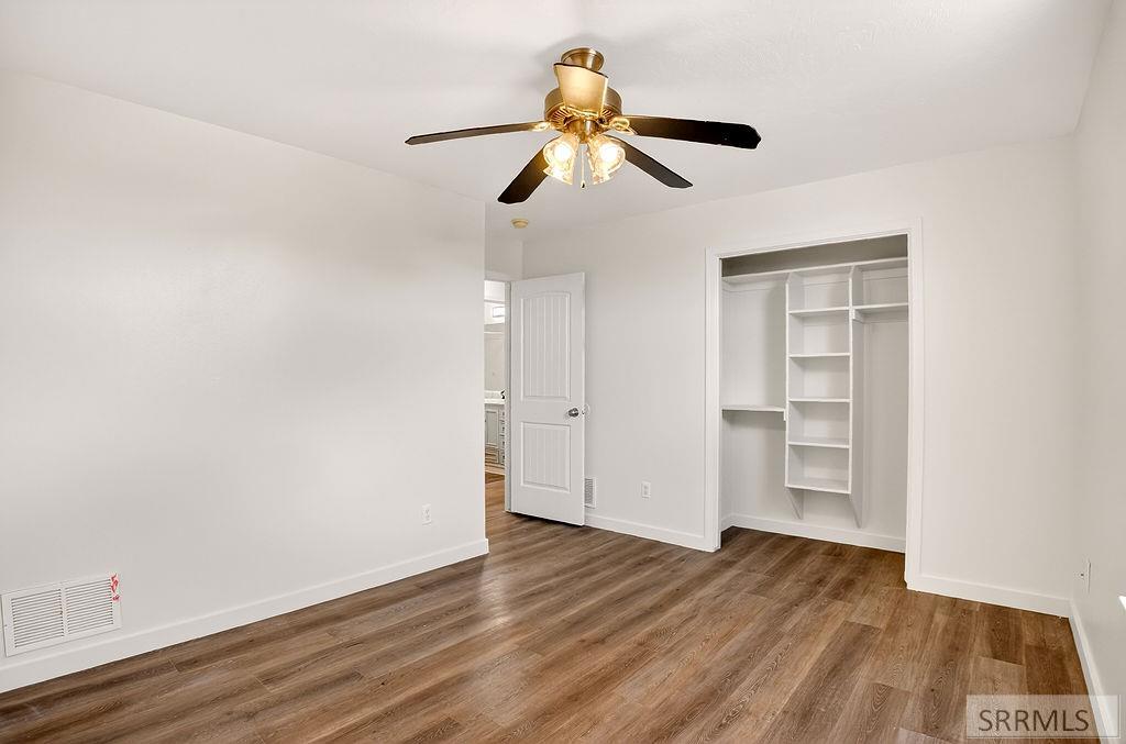 5225 S Thunder Drive