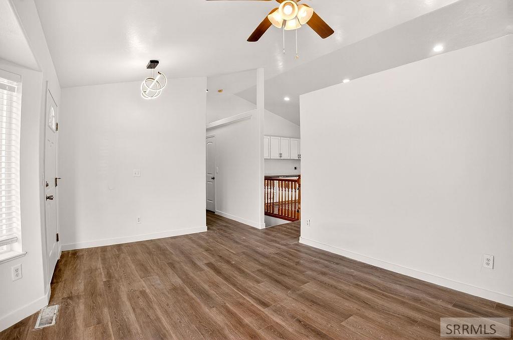 5225 S Thunder Drive