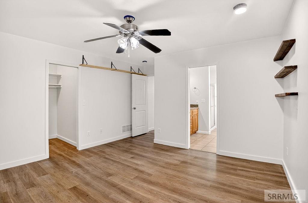 5225 S Thunder Drive