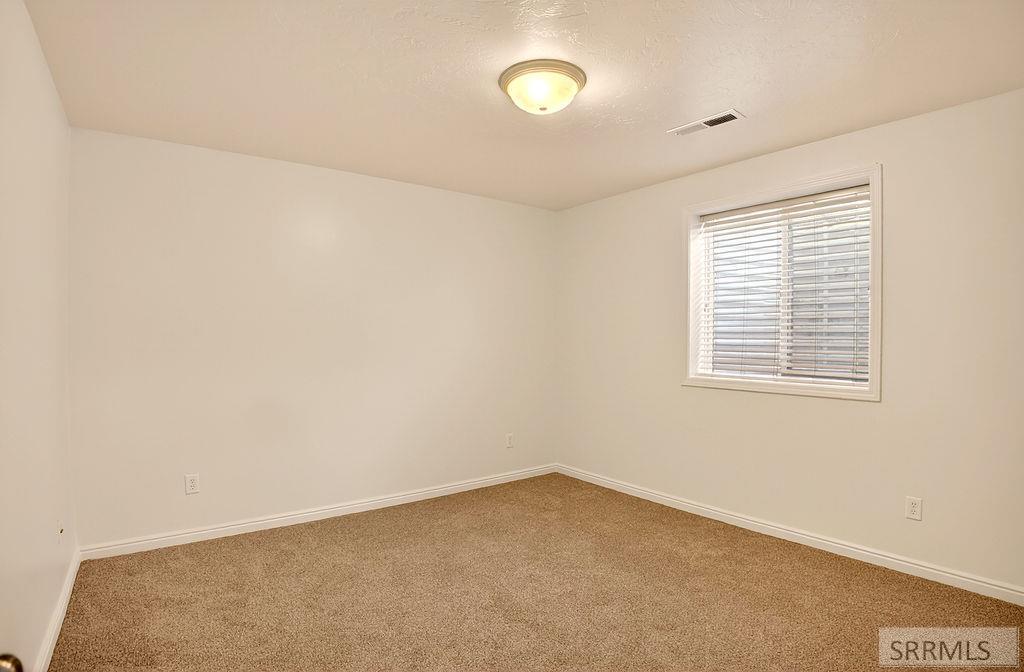 5225 S Thunder Drive