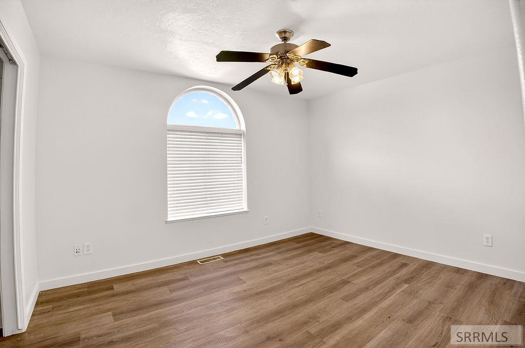 5225 S Thunder Drive