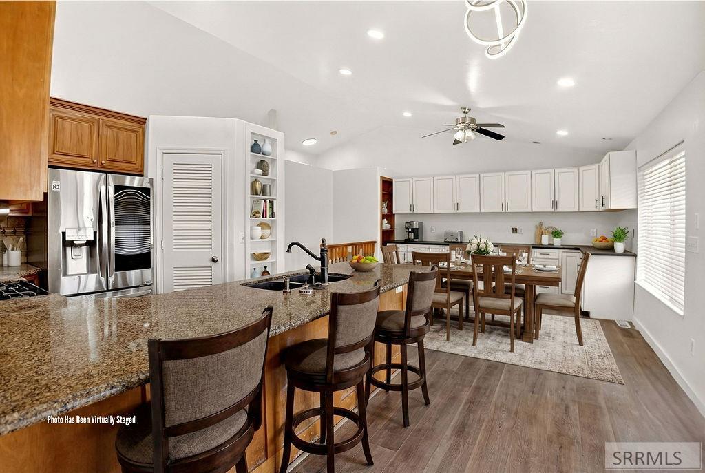 5225 S Thunder Drive