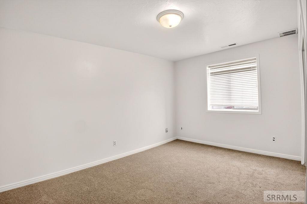 5225 S Thunder Drive