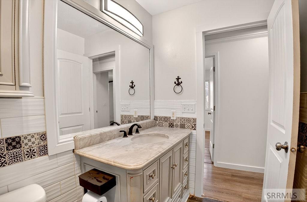 5225 S Thunder Drive