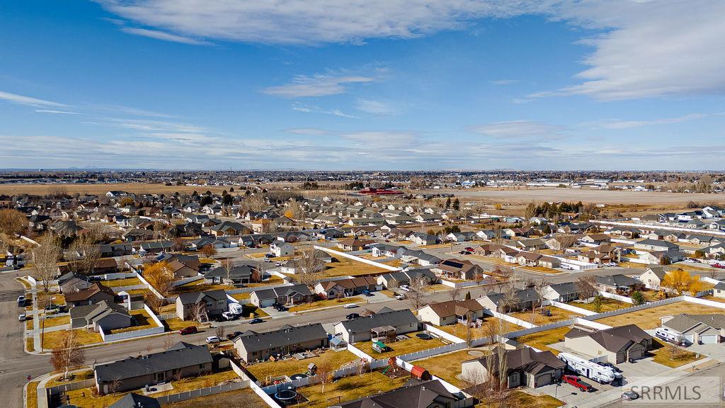 5225 S Thunder Drive