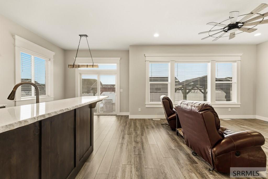 4019 N Baldwin Avenue