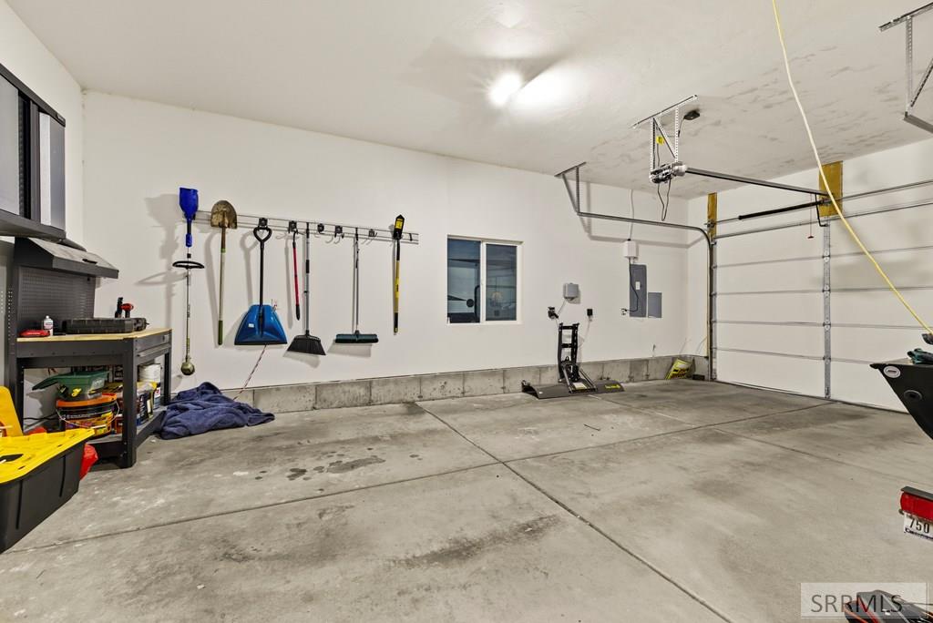 4019 N Baldwin Avenue