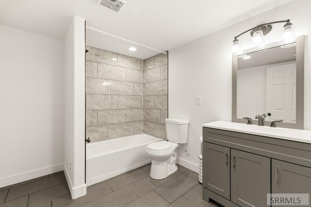 4019 N Baldwin Avenue