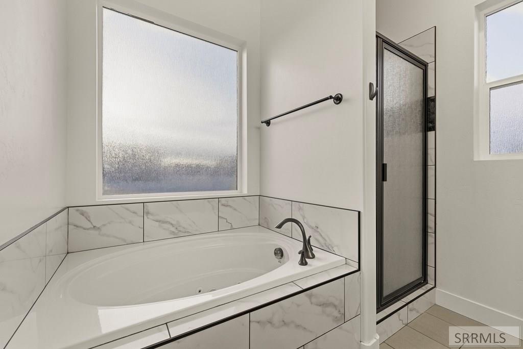 4019 N Baldwin Avenue