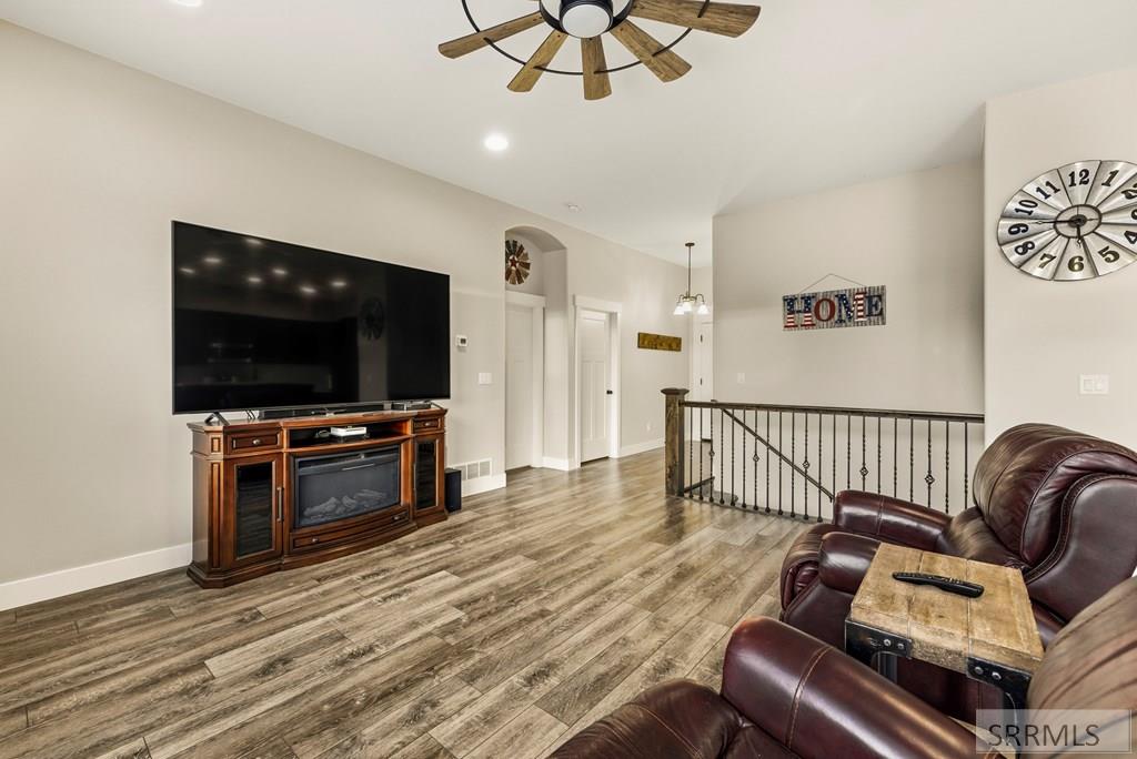 4019 N Baldwin Avenue