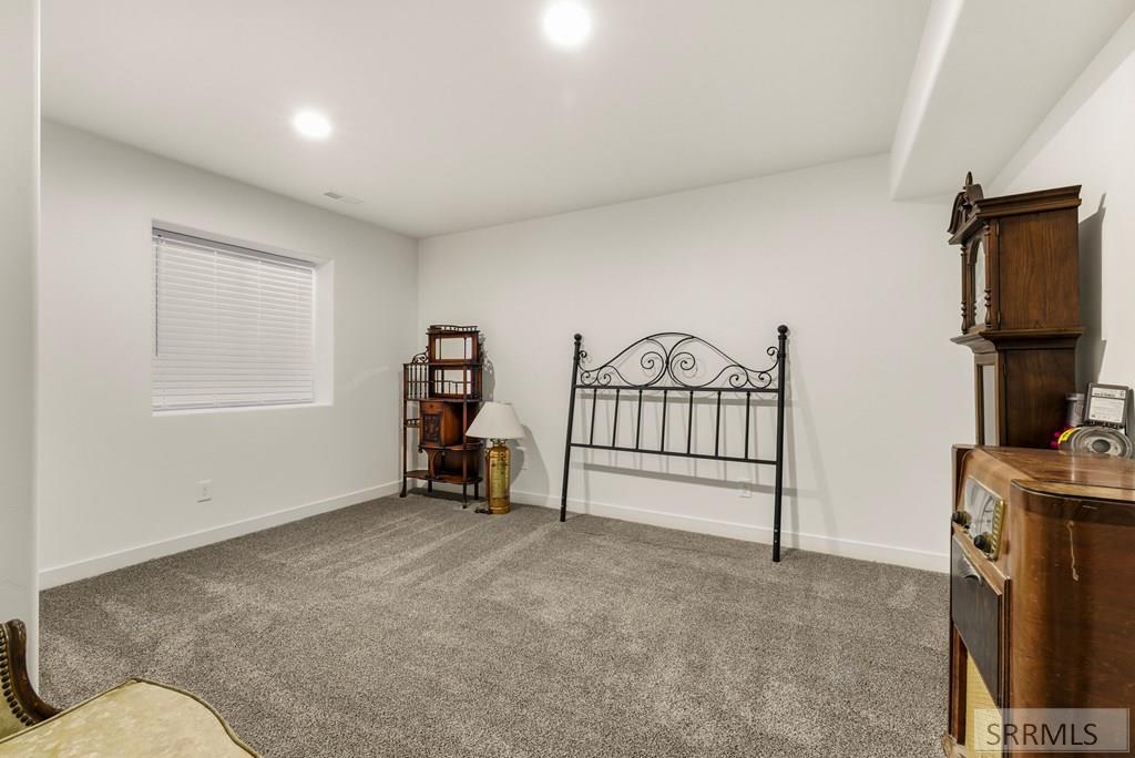 4019 N Baldwin Avenue