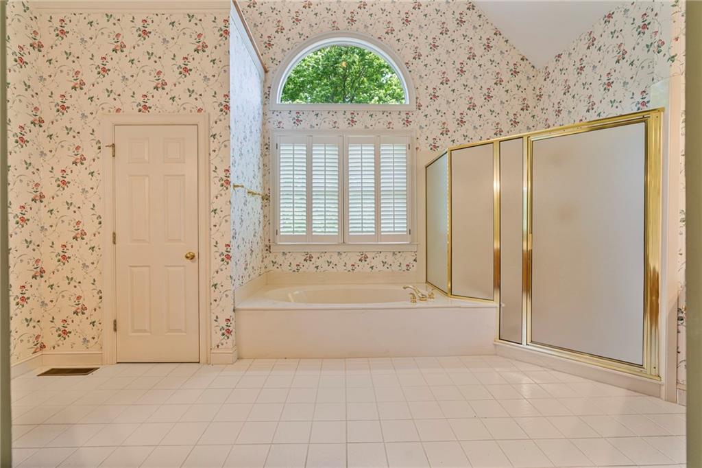 7830 Kings Point Drive