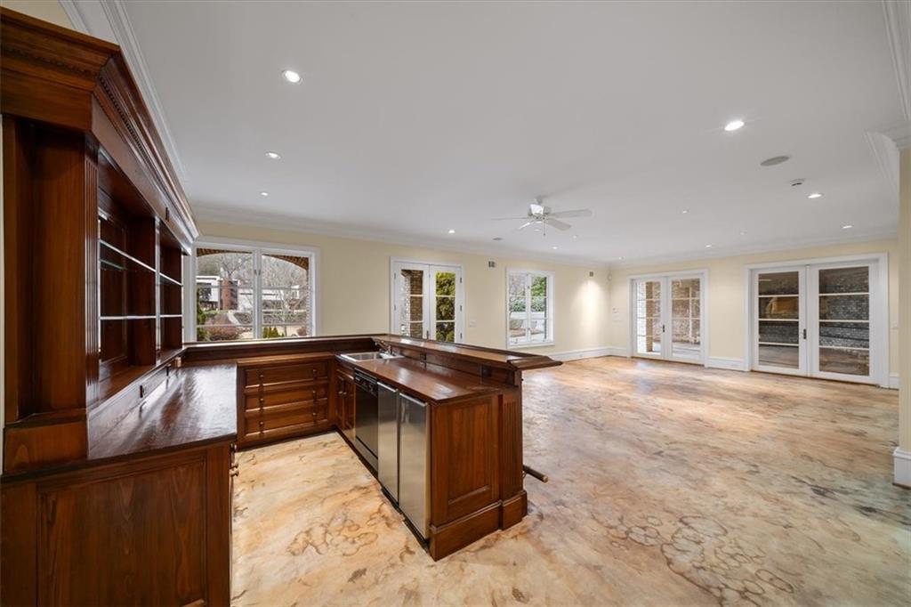 745 Brookwoods Trace