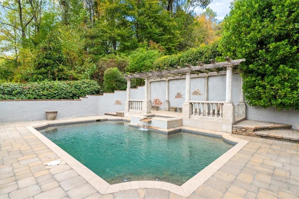 745 Brookwoods Trace