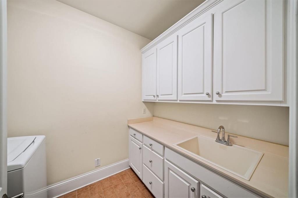 745 Brookwoods Trace