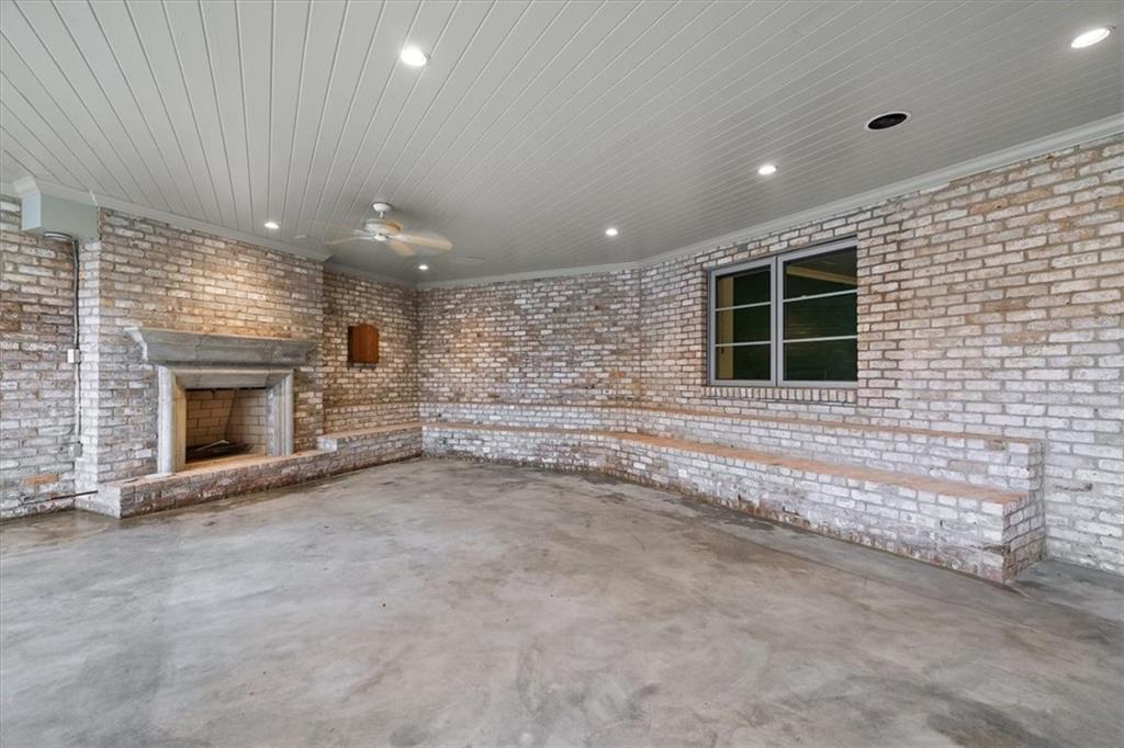 745 Brookwoods Trace