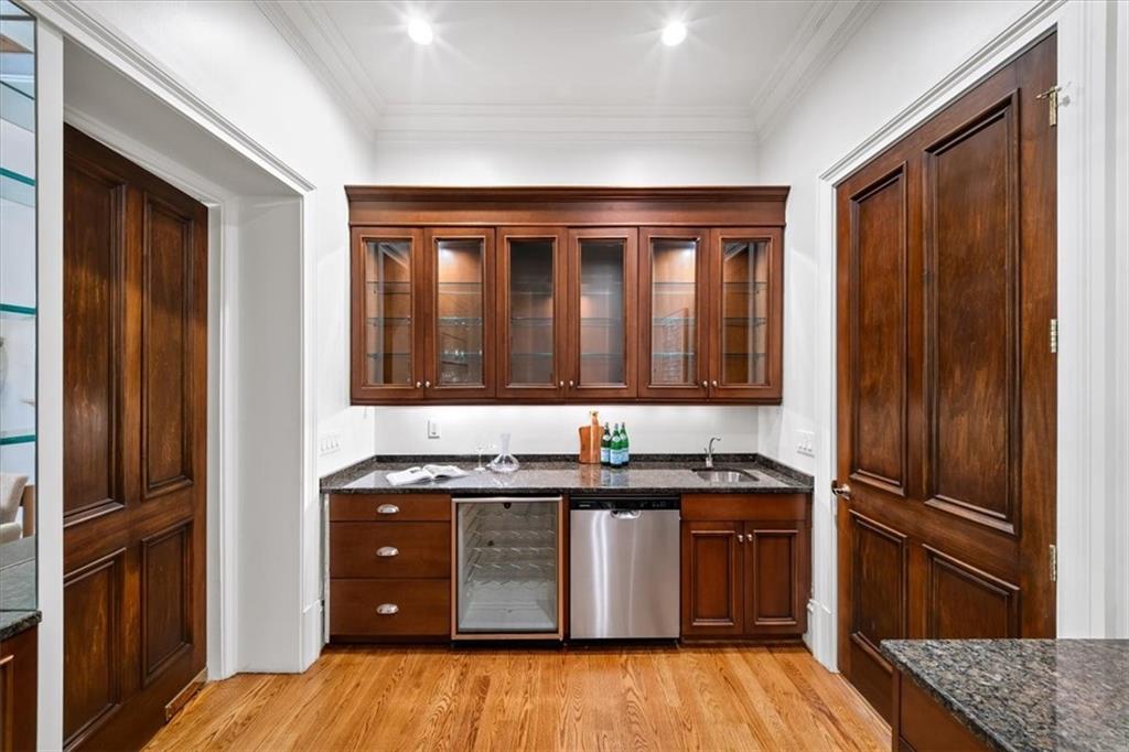 745 Brookwoods Trace